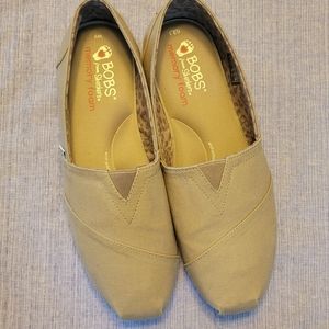 BOBS by Sketchers 9.5